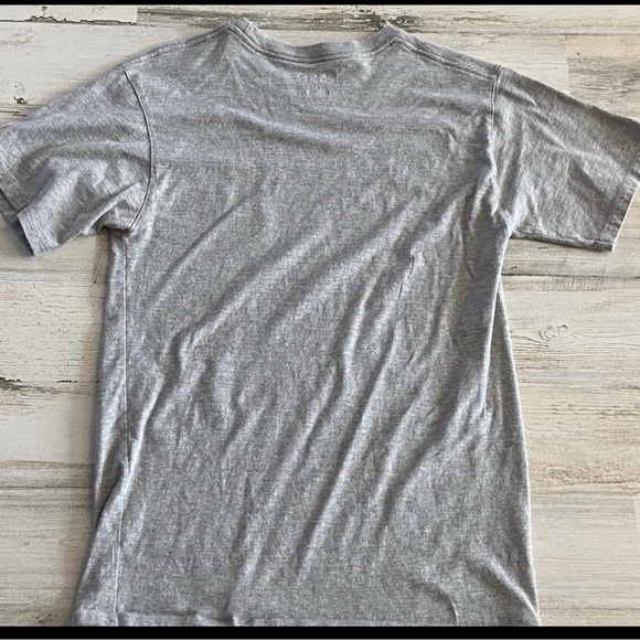 Men’s Champion Short Sleeve Shirt Size S - Picture 2 of 3